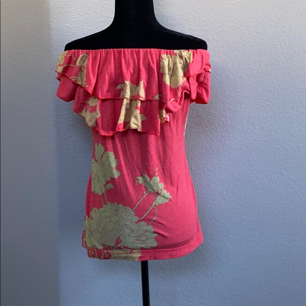 Language Ruffle Top - Picture 4 of 6